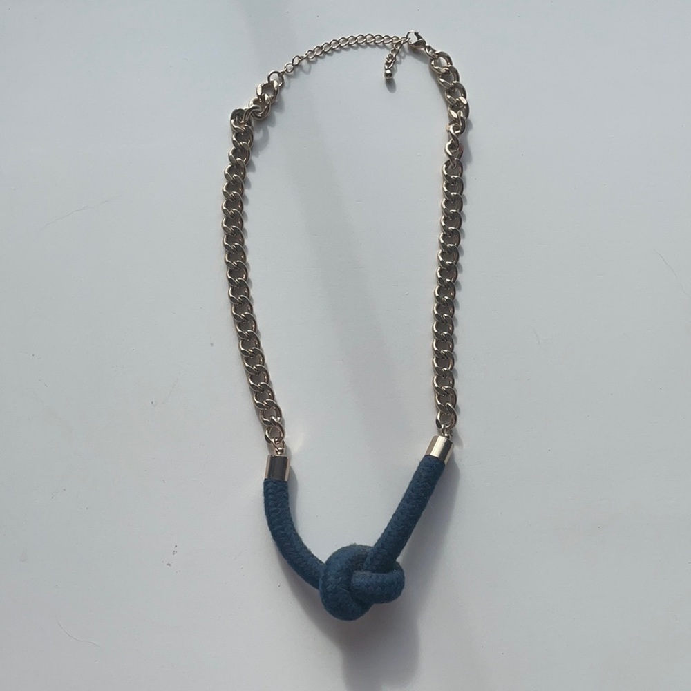🌻5/35 knot necklace